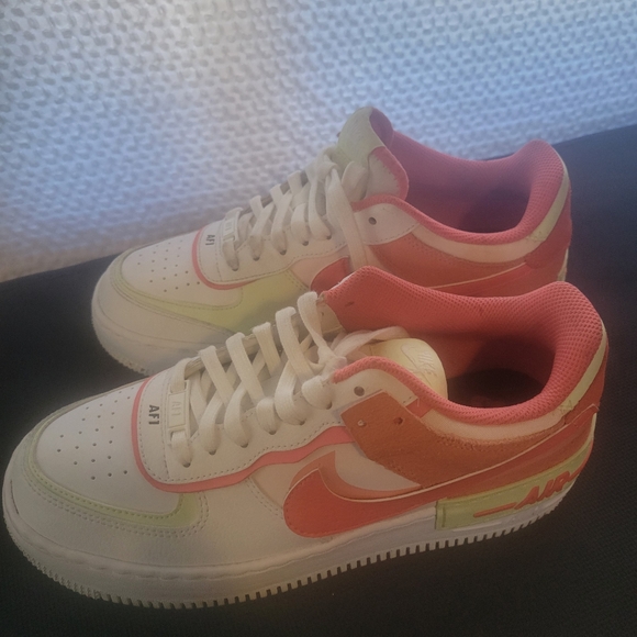 Nike Air Force 1 womans sneakers - Picture 1 of 7